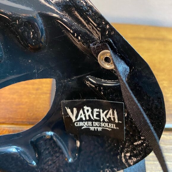 Cirque Du Soleil Mask Varekai Rainbow Flame Multi-Color Feathers - Picture 3 of 5